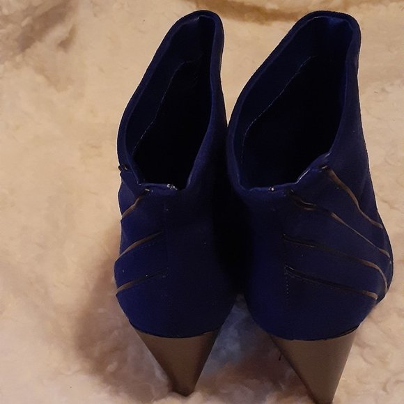 "Tisha" Ankle Boot - Picture 3 of 6